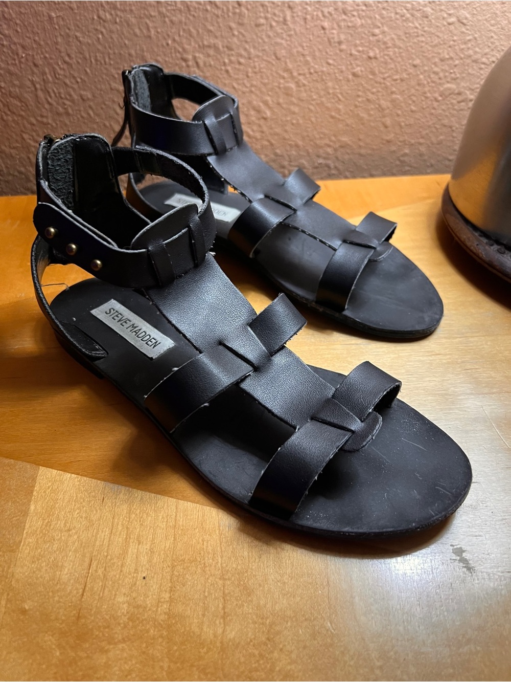 Steve Madden Black Strappy Gladiator Sandals Size 7